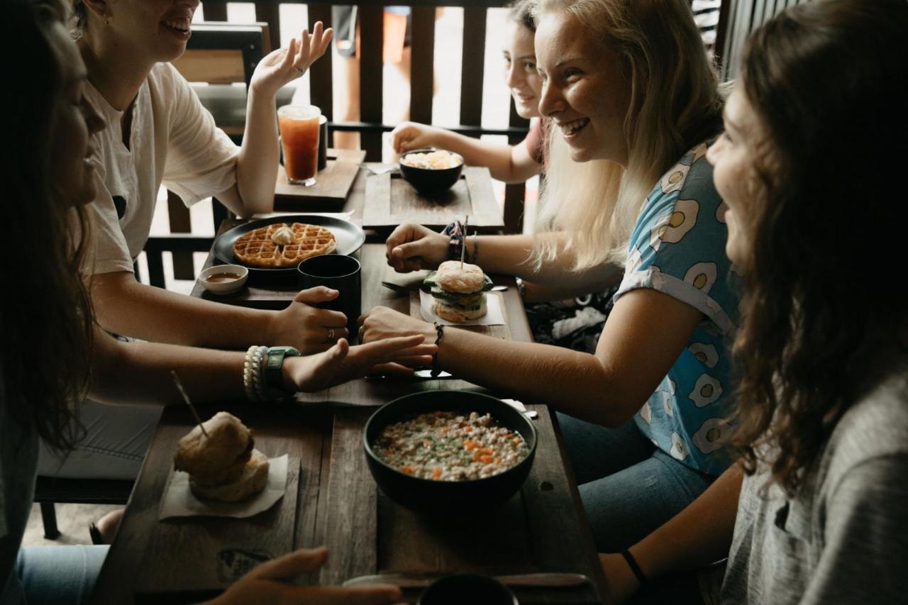 Zion Hostel チエンマイ エクステリア 写真